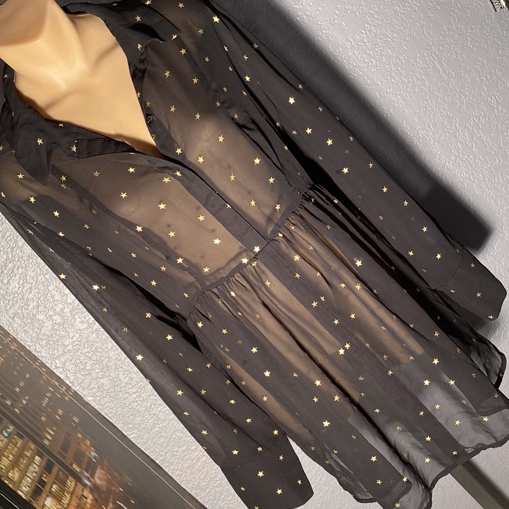 LANE BRYANT - tunic: peplum sheer black l/s button chest, lil gold stars - 14/16